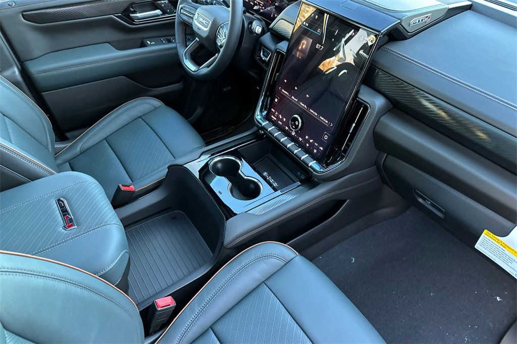 New 2026 GMC Yukon XL AT4 image 16