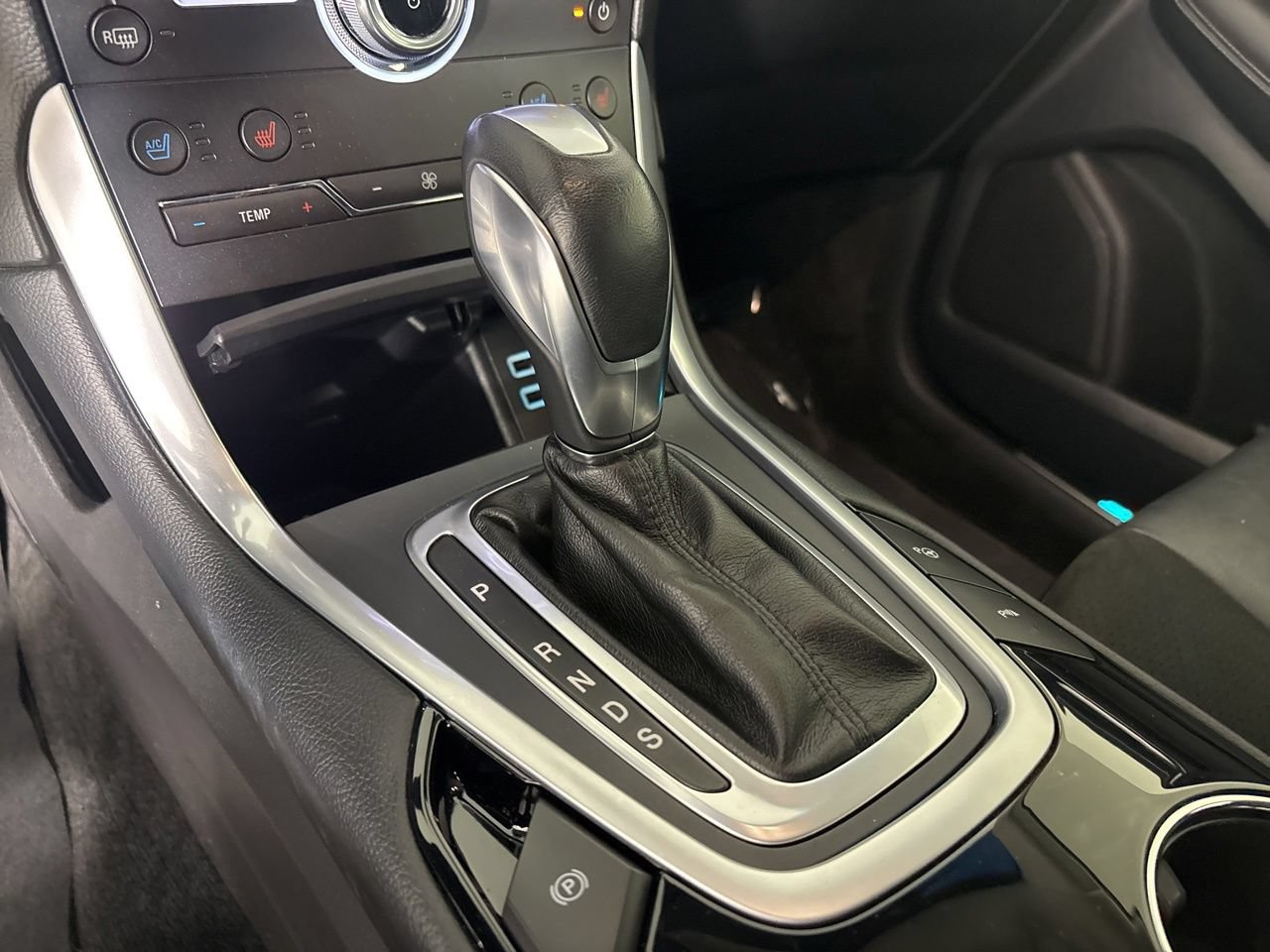 Used 2018 Ford Edge Sport w/ Equipment Group 401A AWD/4WD image 23