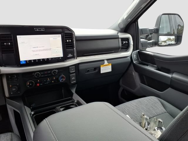 New 2026 Ford F250 XLT w/ XLT Premium Package AWD/4WD image 9