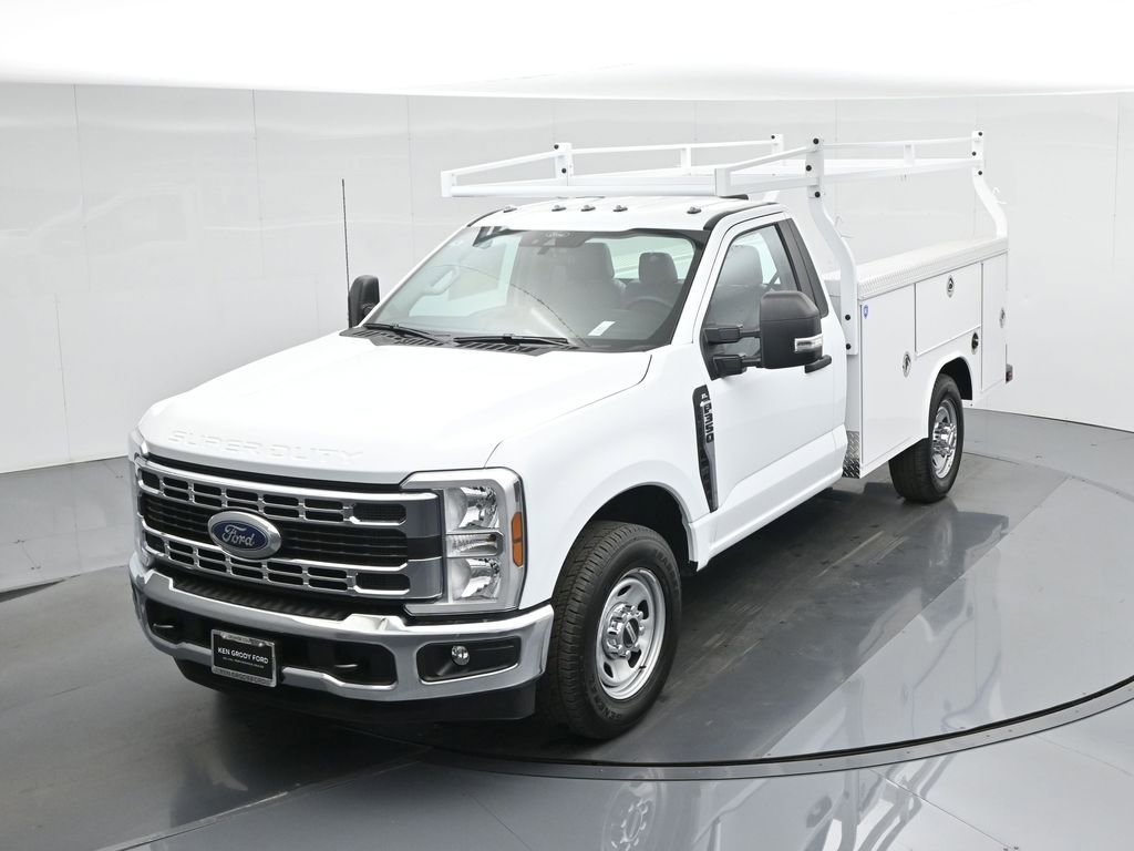 New 2025 Ford F350 XL w/ XL Chrome Package image 38