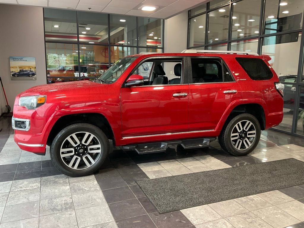 Certified 2022 Toyota 4Runner Limited AWD/4WD image 3