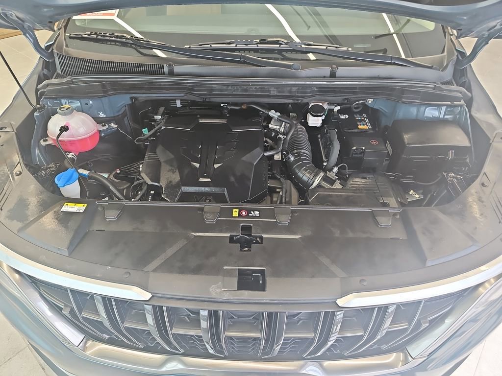 Used 2024 Kia Carnival EX image 26