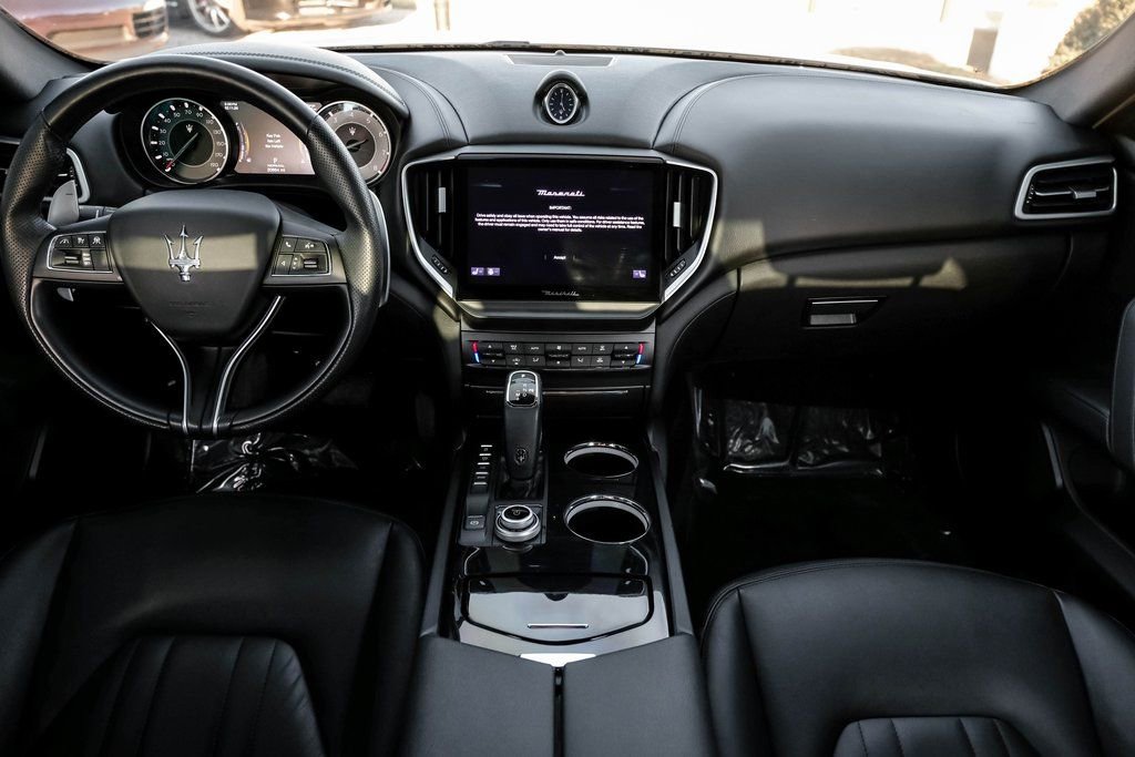 Used 2023 Maserati Ghibli Modena image 11
