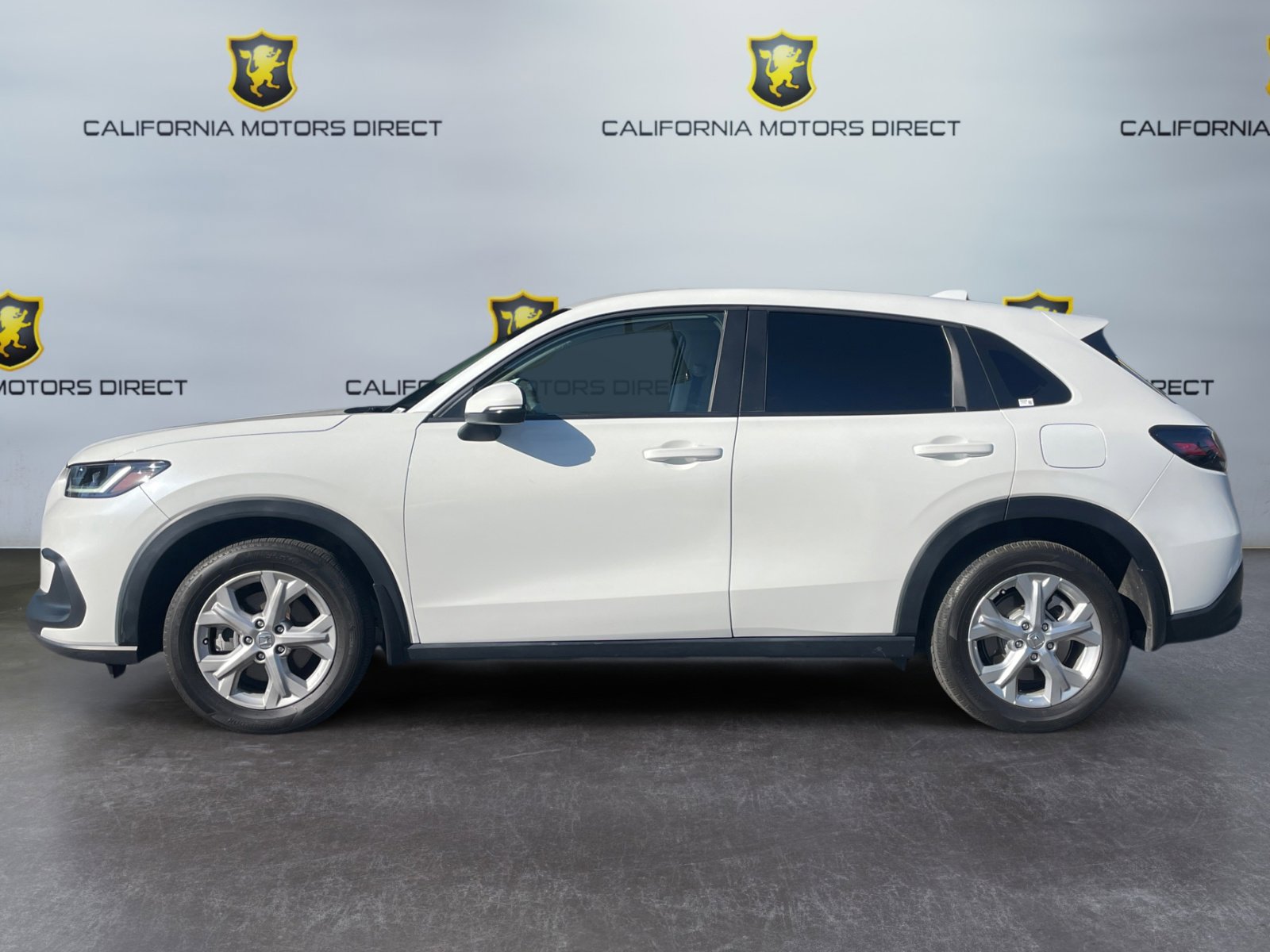 Used 2023 Honda HR-V LX image 2