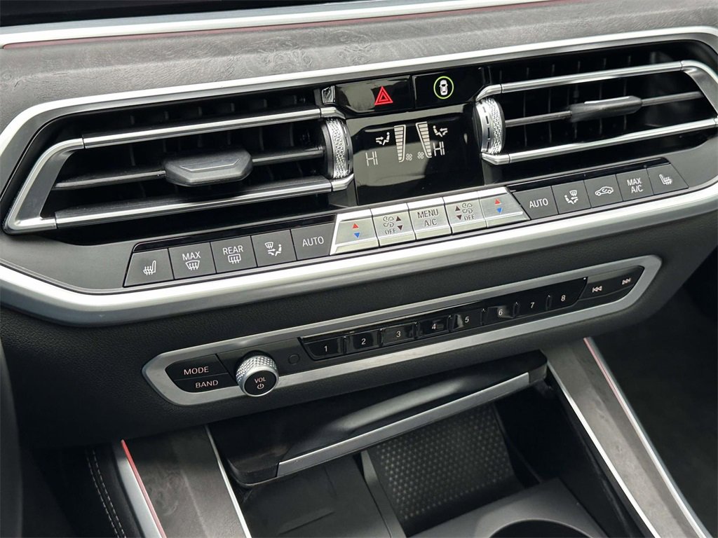 Used 2022 BMW X5 xDrive40i w/ Executive Package image 28