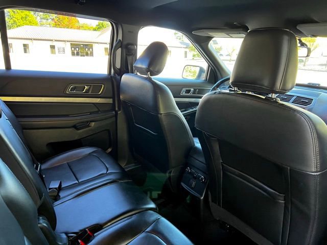 Used 2019 Ford Explorer XLT w/ Equipment Group 202A AWD/4WD image 25