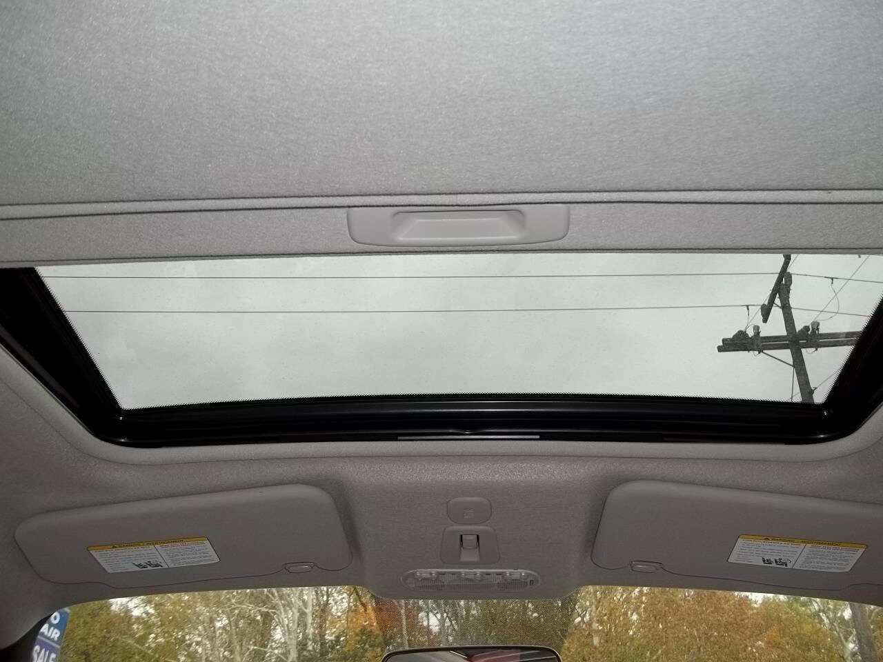 Used 2012 Nissan Juke SL image 16