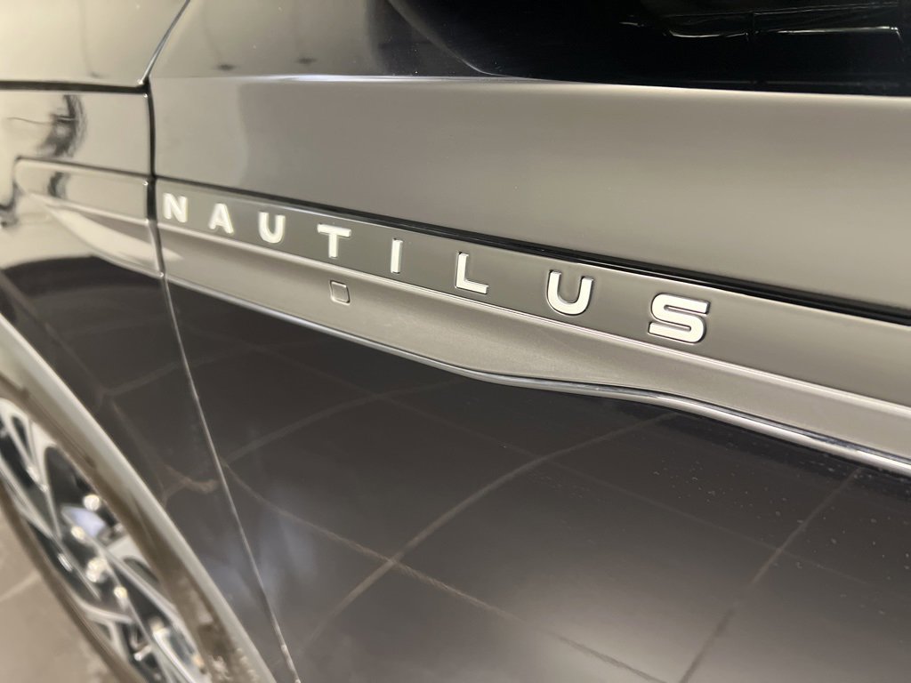 Certified 2025 Lincoln Nautilus Premier w/ Equipment Group 102A image 39
