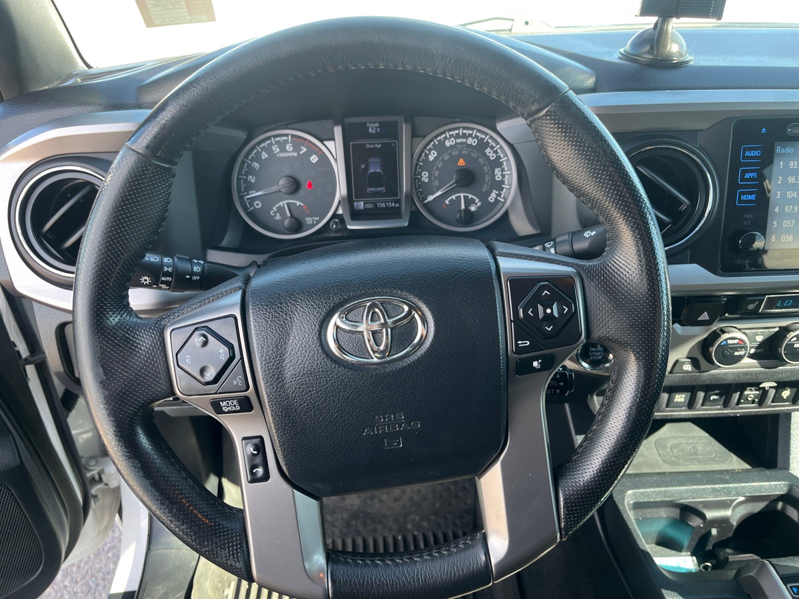 Used 2017 Toyota Tacoma Limited image 9