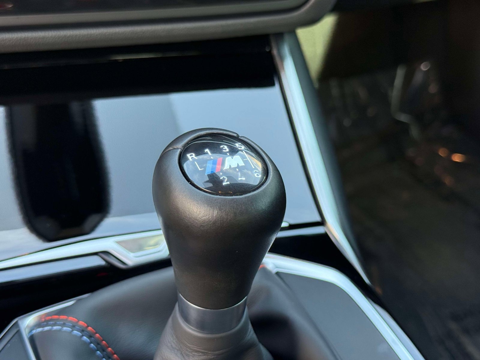 Used 2024 BMW M2 w/ Lighting Package image 46