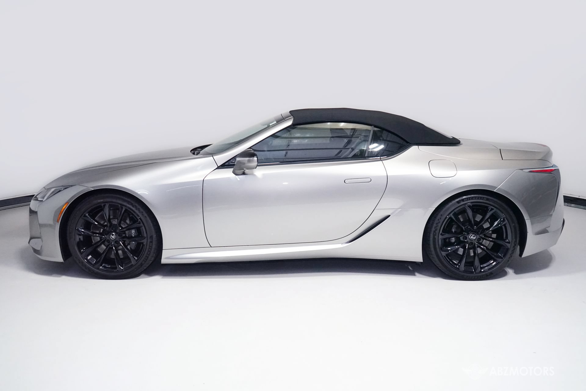 Used 2024 Lexus LC 500 Convertible w/ Touring Package RWD image 4