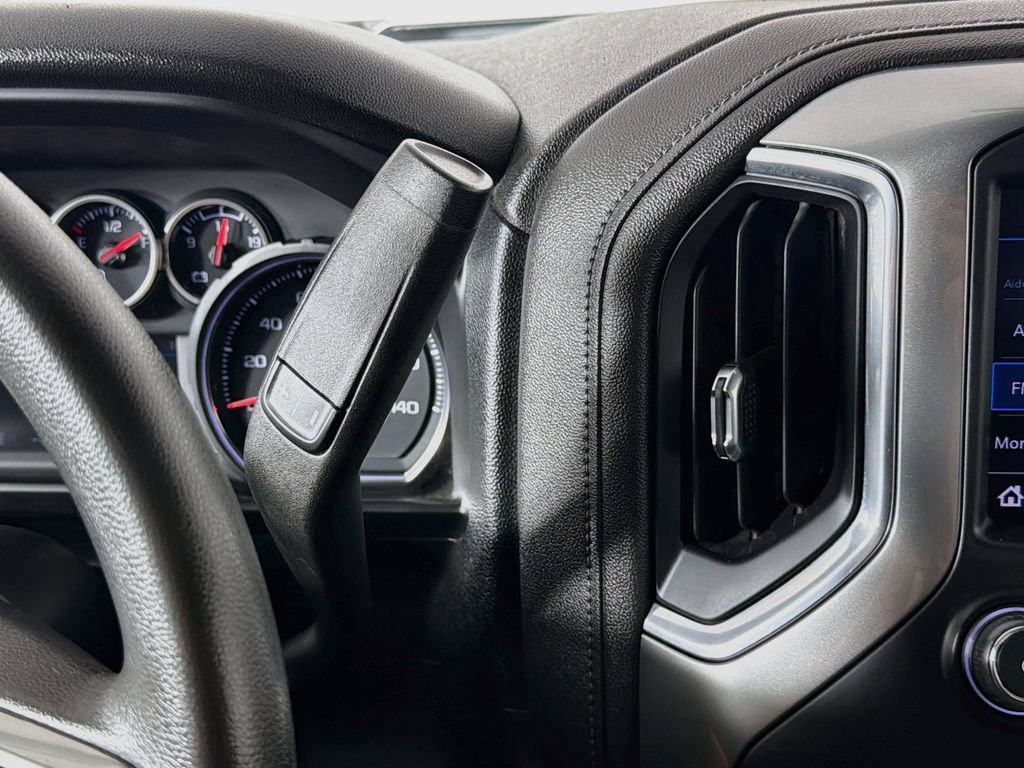 Used 2022 Chevrolet Silverado 2500 LT AWD/4WD image 16