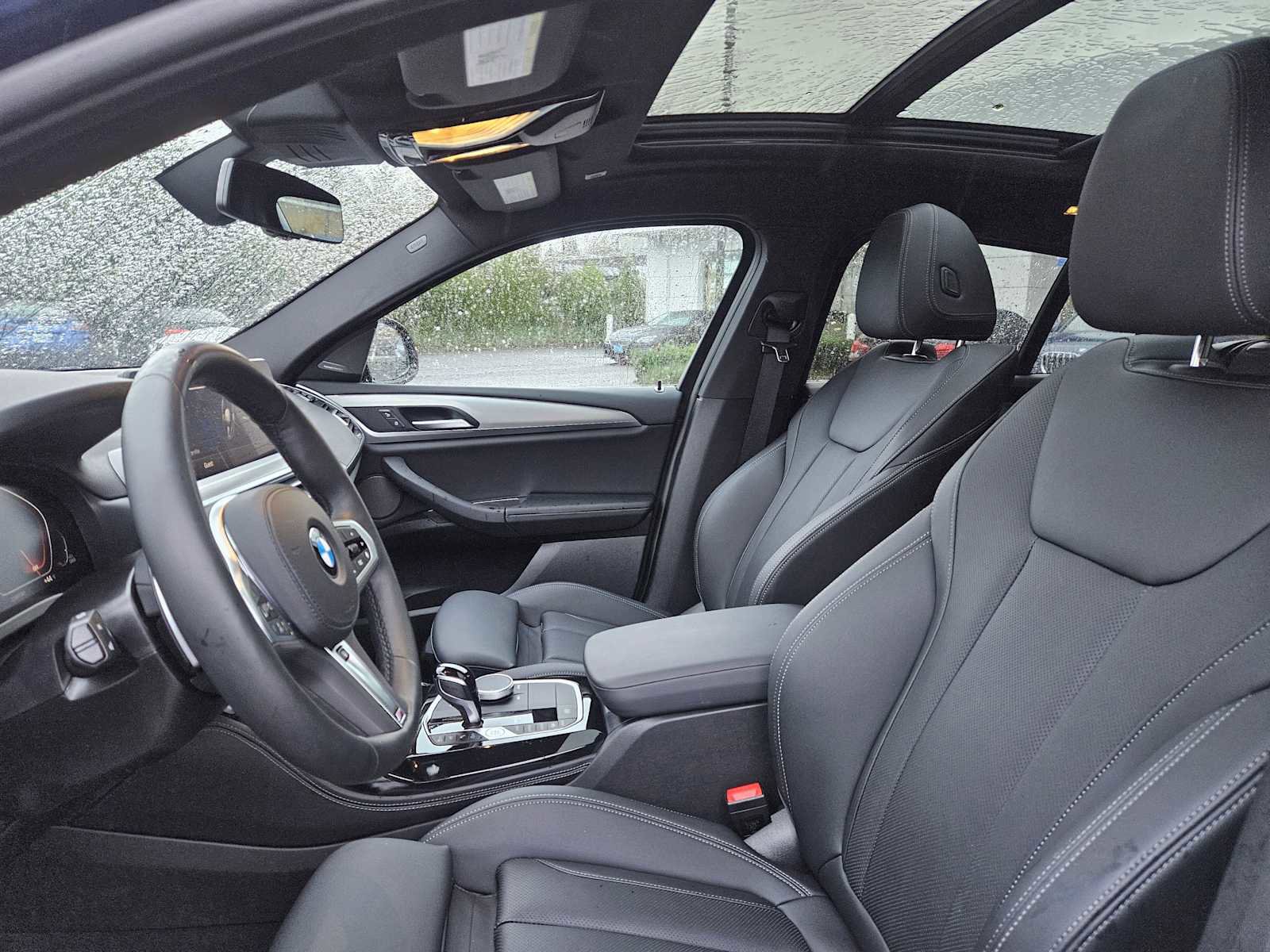 Used 2025 BMW X4 xDrive30i w/ Premium Package image 24