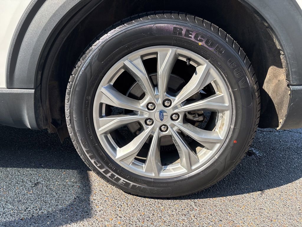 Used 2022 Ford Explorer XLT w/ Equipment Group 202A image 29