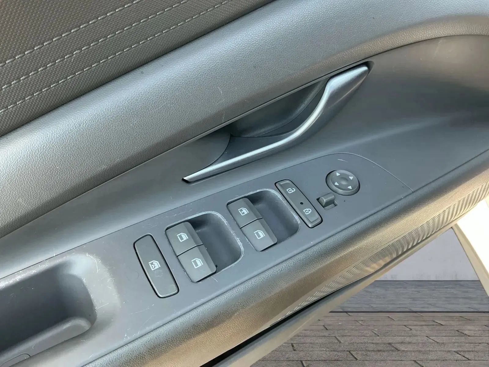 Used 2022 Hyundai Elantra SE image 10