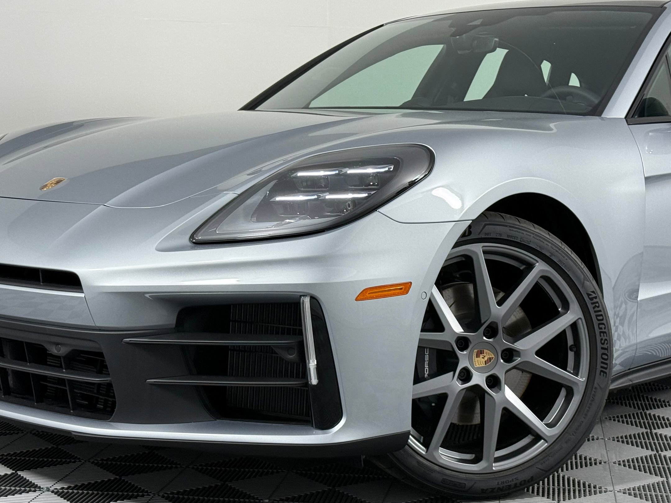 New 2026 Porsche Panamera 4 AWD/4WD image 24