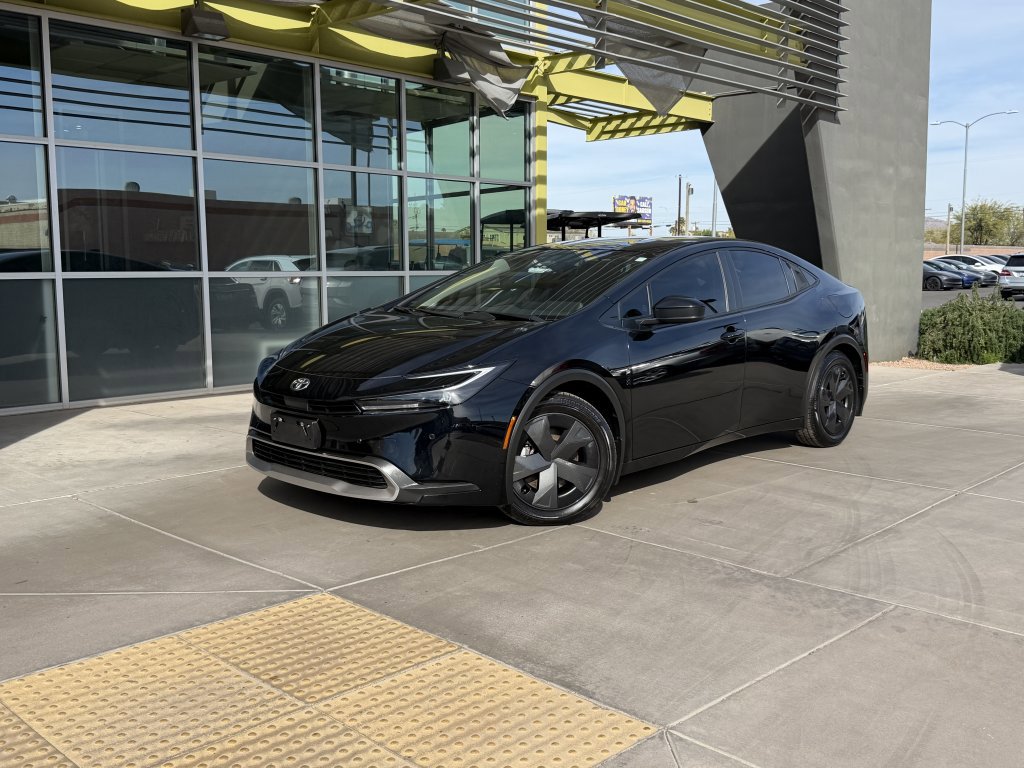 Used 2023 Toyota Prius Prime SE image 1