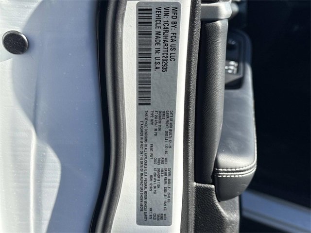 New 2026 Jeep Grand Cherokee Laredo image 37