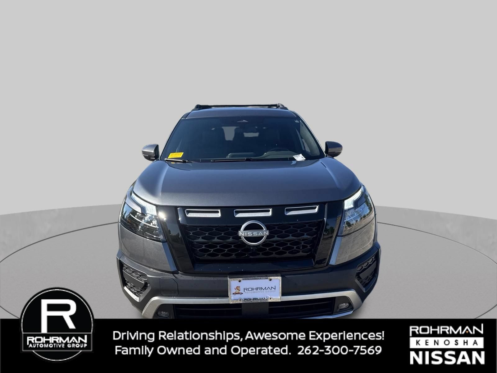 Used 2025 Nissan Pathfinder Rock Creek AWD/4WD image 2