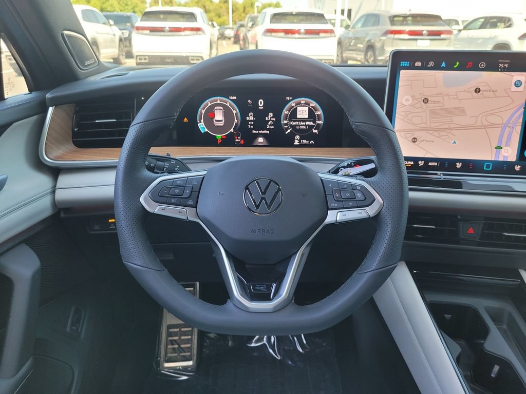 New 2026 Volkswagen Tiguan SEL R-Line AWD/4WD image 16