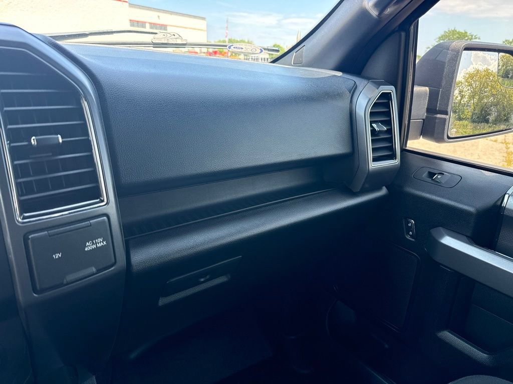 Used 2017 Ford F150 XLT w/ Equipment Group 302A Luxury AWD/4WD image 31