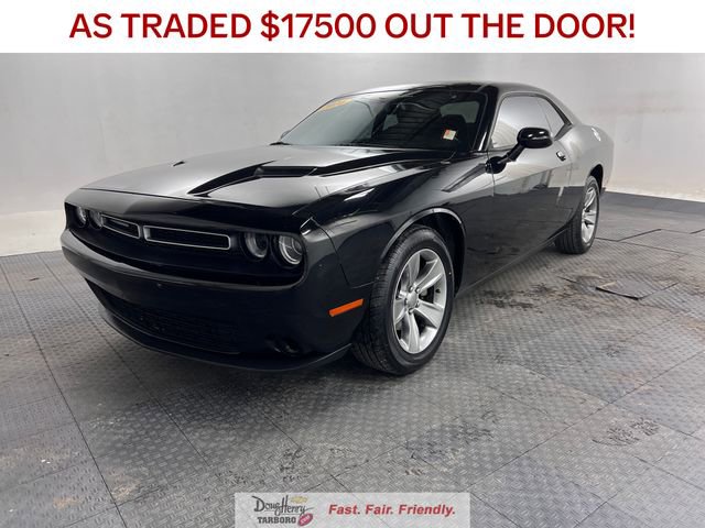 Used 2016 Dodge Challenger SXT