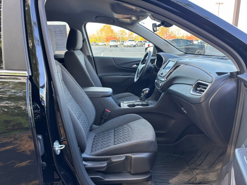 Used 2023 Chevrolet Equinox LT image 20