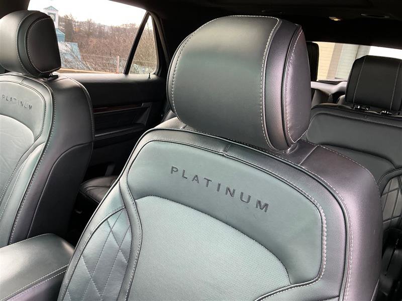 Used 2017 Ford Explorer Platinum image 32