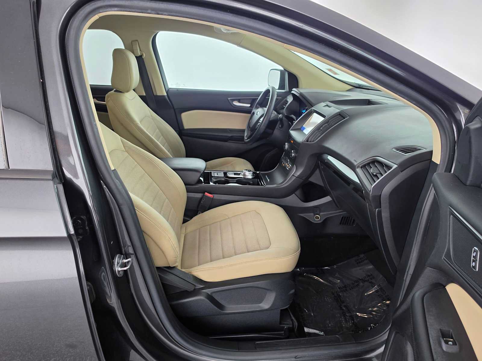 Used 2020 Ford Edge SE AWD/4WD image 10