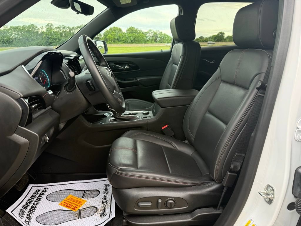 Used 2023 Chevrolet Traverse RS w/ LPO, Floor Liner Package FWD image 29