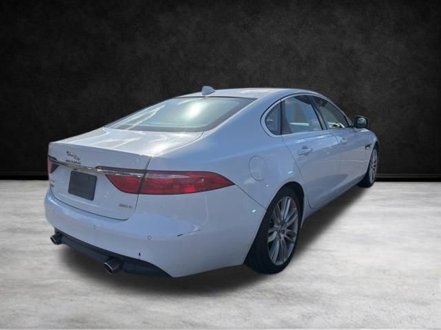 Used 2016 Jaguar XF Prestige image 7