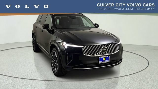 New 2026 Volvo XC90 T8 Ultra w/ Lounge Package