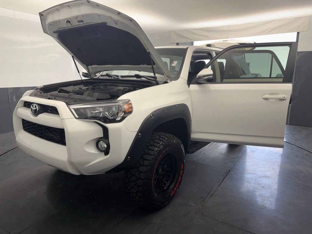 Used 2019 Toyota 4Runner SR5 Premium AWD/4WD image 16