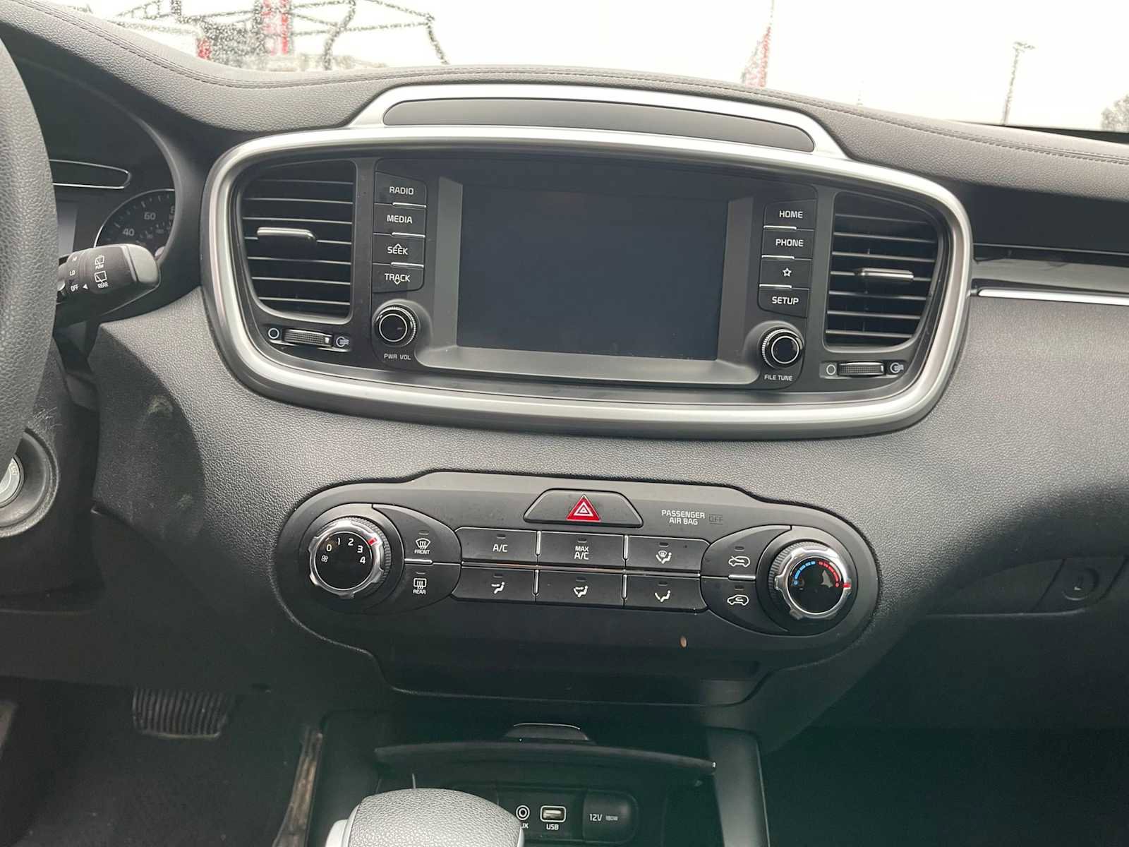 Used 2020 Kia Sorento FWD V6 image 17