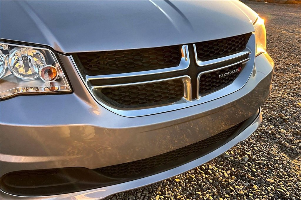 Used 2019 Dodge Grand Caravan SE image 27