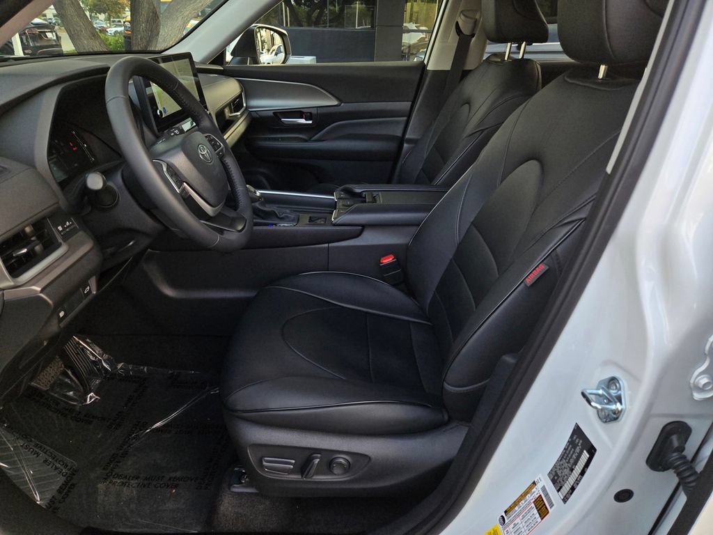 Used 2026 Toyota Grand Highlander AWD Hybrid image 18