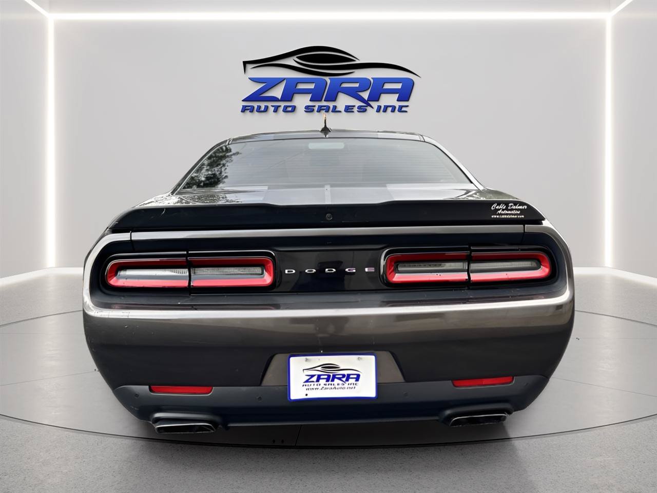 Used 2016 Dodge Challenger R/T Plus RWD image 6