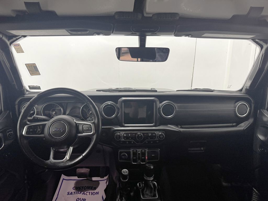 Used 2018 Jeep Wrangler Unlimited Sahara w/ Uconnect 4C Nav & Sound Group image 2