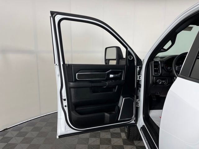 Used 2024 RAM 2500 Laramie w/ Night Edition AWD/4WD image 15
