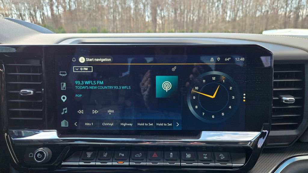 Used 2024 Chevrolet Silverado 2500 ZR2 w/ Technology Package image 21