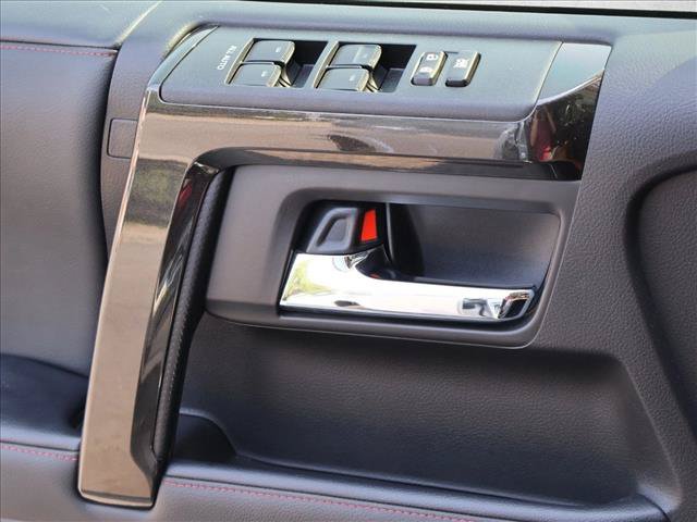 Used 2020 Toyota 4Runner TRD Off-Road Premium w/ Moonroof Package AWD/4WD image 9