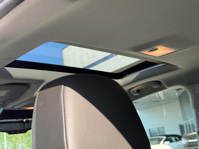 Used 2020 Chevrolet Trax Premier FWD image 11