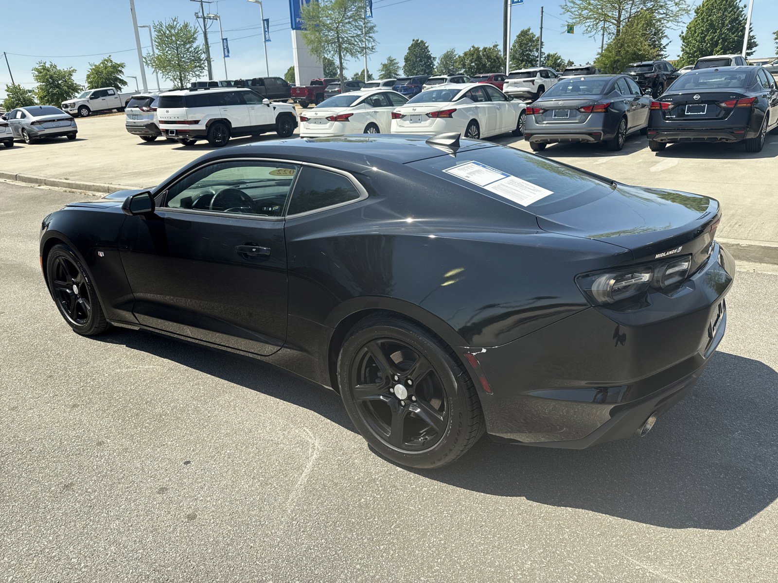 Used 2022 Chevrolet Camaro LT RWD image 5
