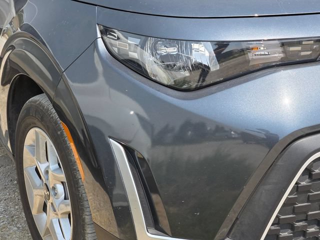 Certified 2025 Kia Soul LX w/ LX Technology Package FWD image 4