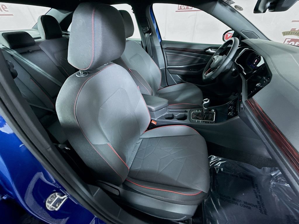 Used 2024 Volkswagen Jetta GLI 40th Anniversary Edition FWD image 29