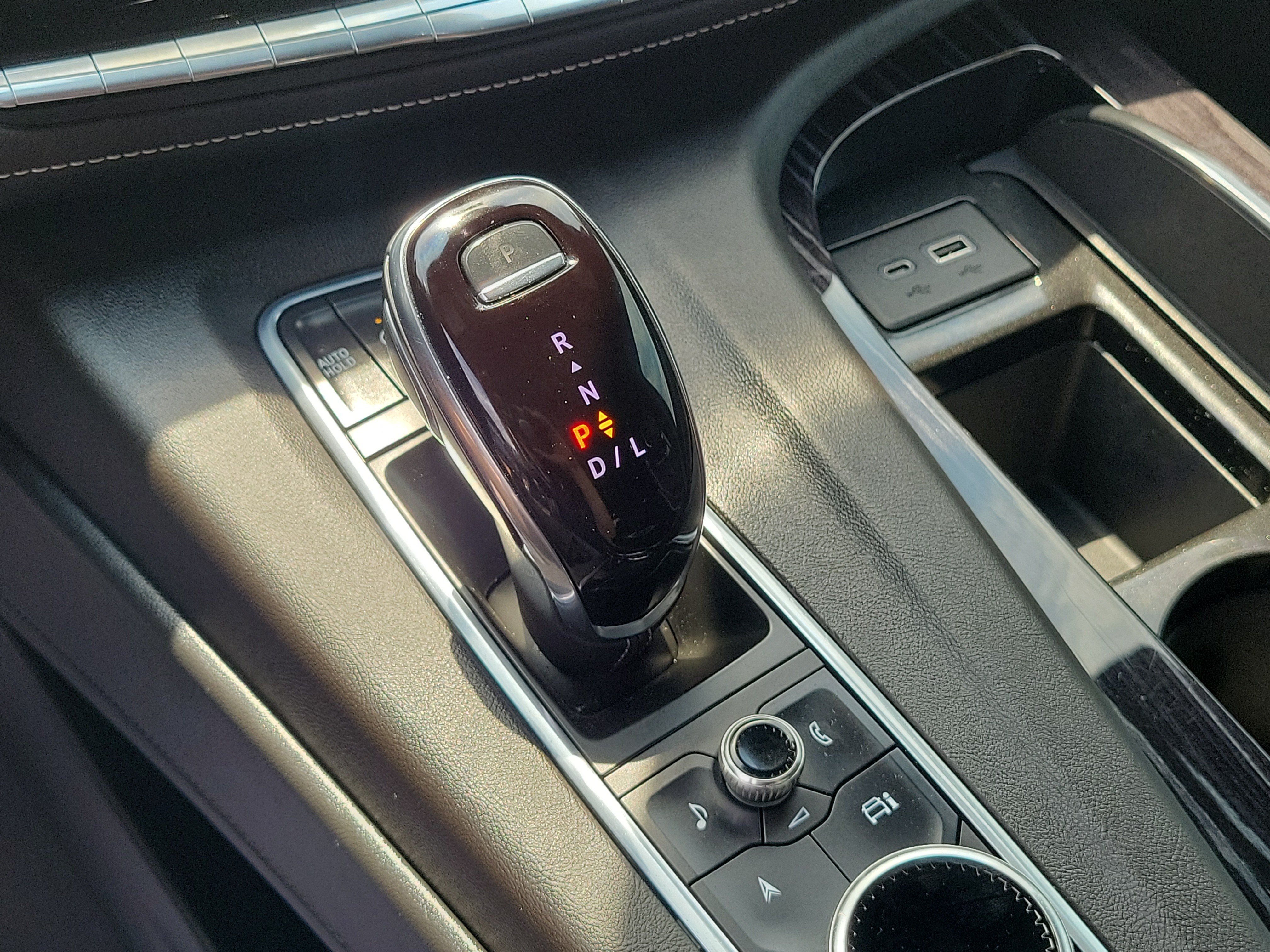 Used 2022 Cadillac Escalade Sport AWD/4WD image 29