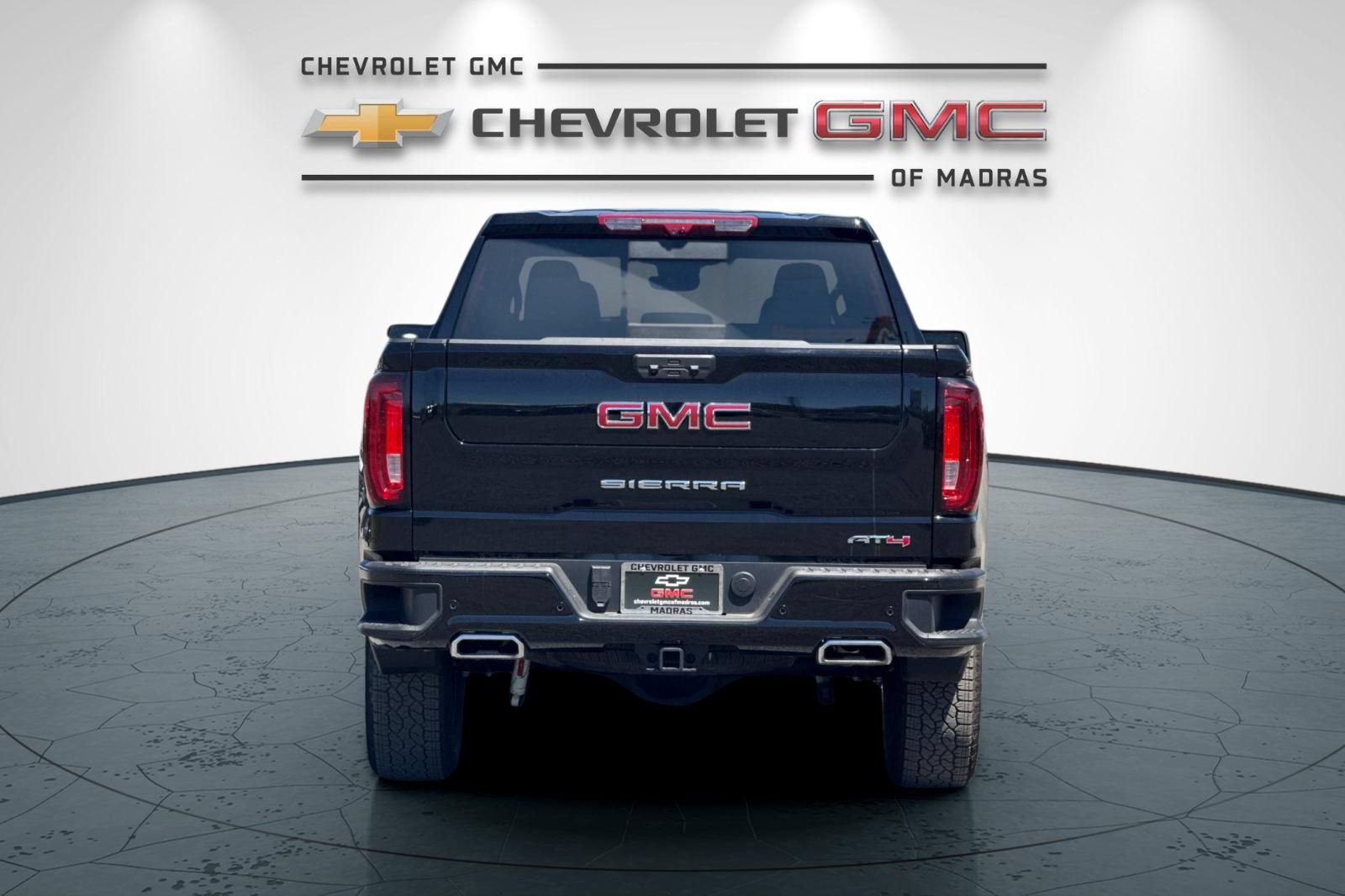 Used 2026 GMC Sierra 1500 AT4 w/ AT4 Premium Package AWD/4WD image 4