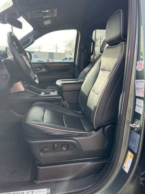 Used 2023 Chevrolet Suburban Premier AWD/4WD image 27