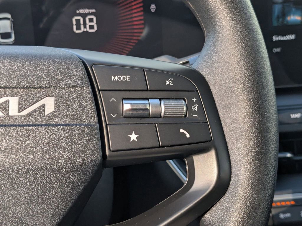 Used 2025 Kia K4 LXS image 26