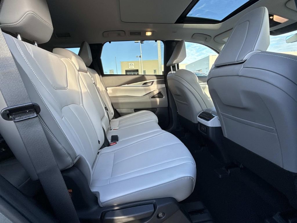 New 2026 INFINITI QX60 Luxe w/ Cargo Package image 21